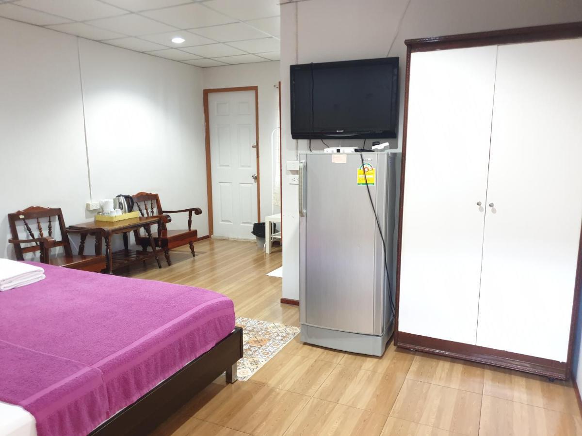 Samchai Hotel Si Racha Eksteriør bilde